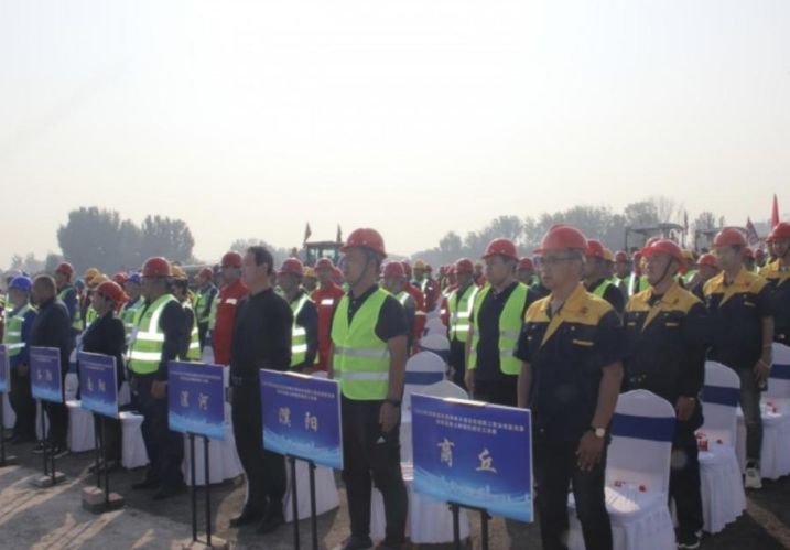 技能登頂   匠心筑夢——記2023年河南省住房和城鄉(xiāng)建設(shè)系統(tǒng)職工職業(yè)技能競賽瀝青混凝土攤鋪機(jī)操作工決賽